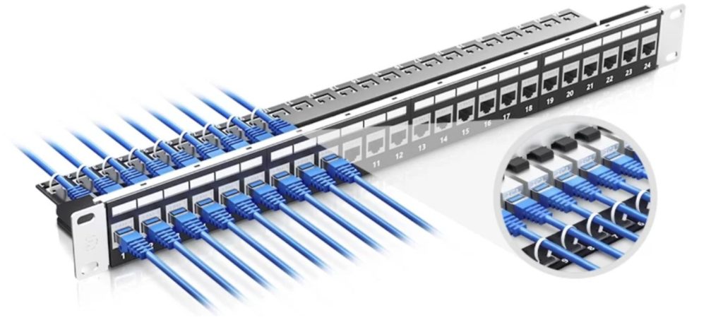 پچ پنل اترنت داخل رک شبکه